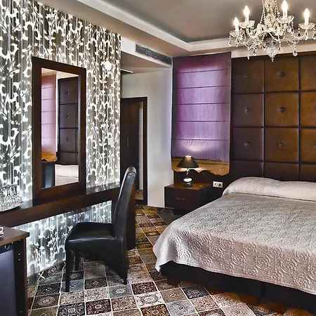 Phaidon & Hotel 3*